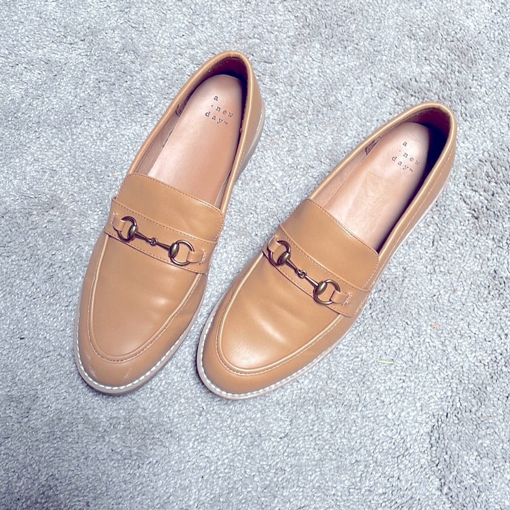 - A new day Horse bit brass loafers in caramel cream lug sole short size 9…